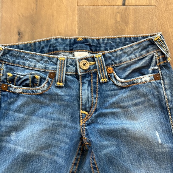True Religion size 30 wide leg faded jean. - Picture 2 of 7